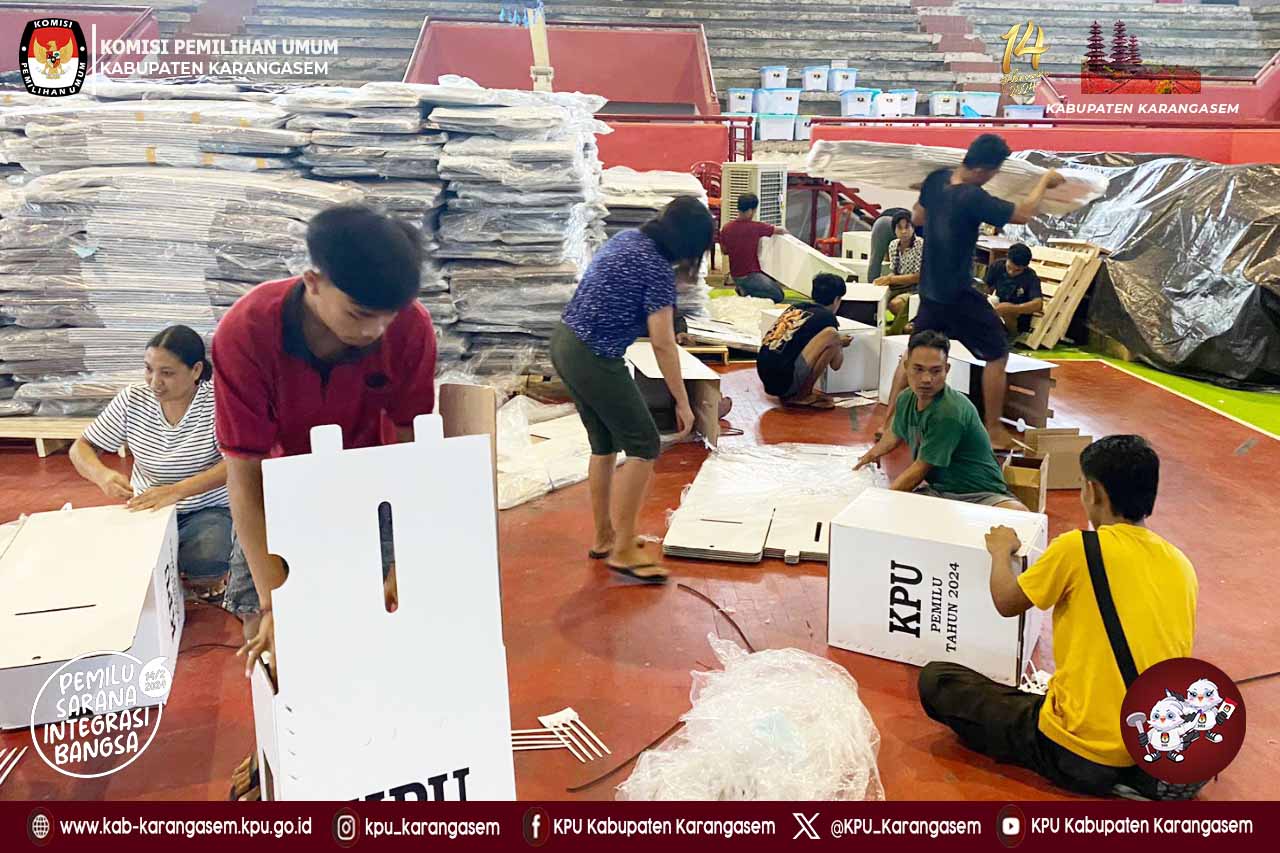 pengelolaan logistik Pemilu Tahun 2024 di GOR Gunung Agung Amlapura,
