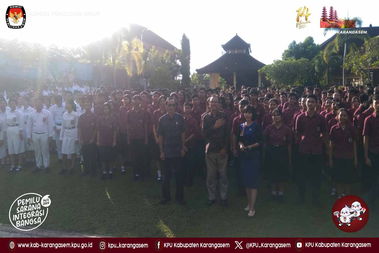 Sosialisasi Pendidikan Pemilih Pemula di SMA Negeri 2 Amlapura, Selasa (6/2).2024