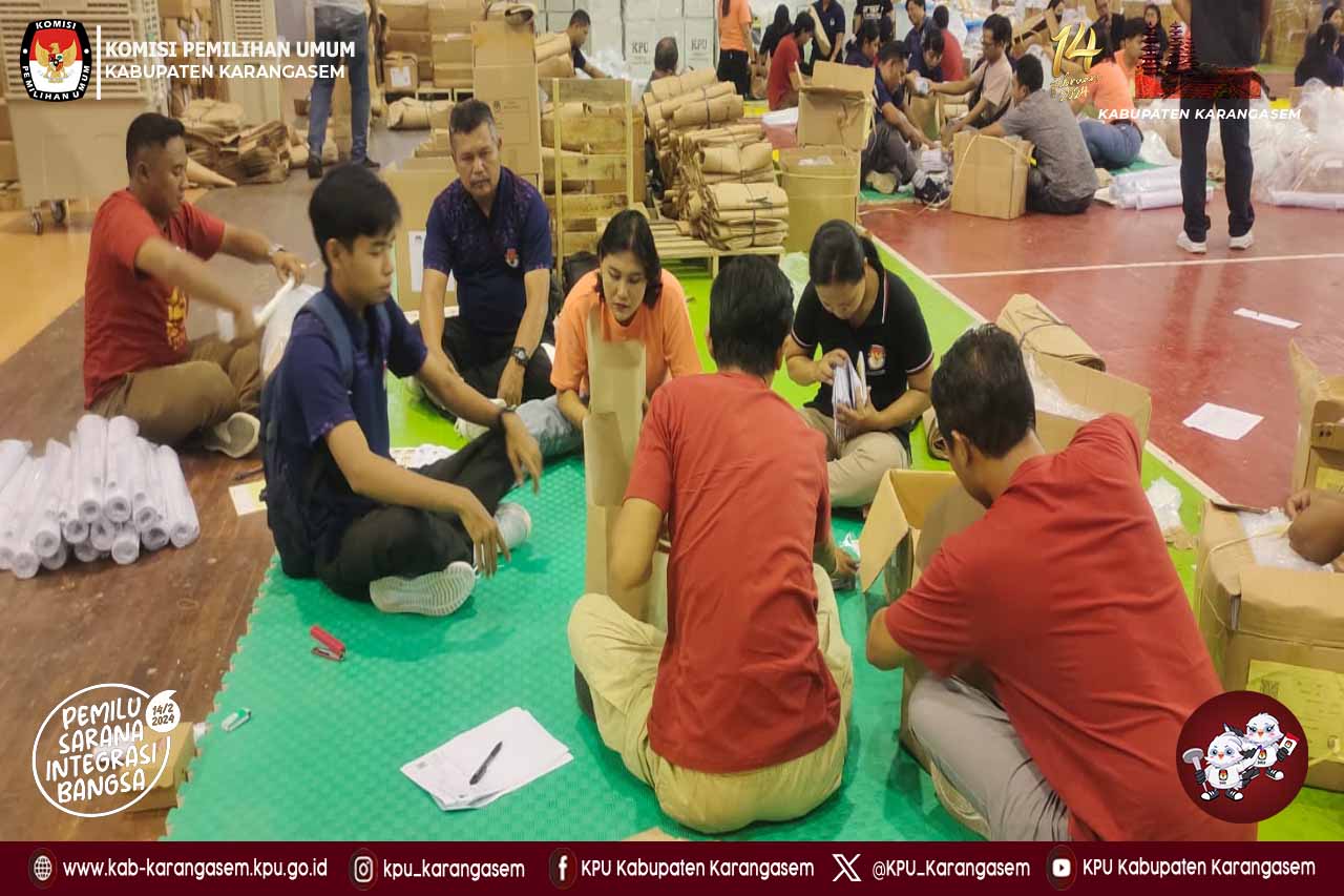 pengelolaan logistik Pemilu Tahun 2024 di GOR Gunung Agung Amlapura