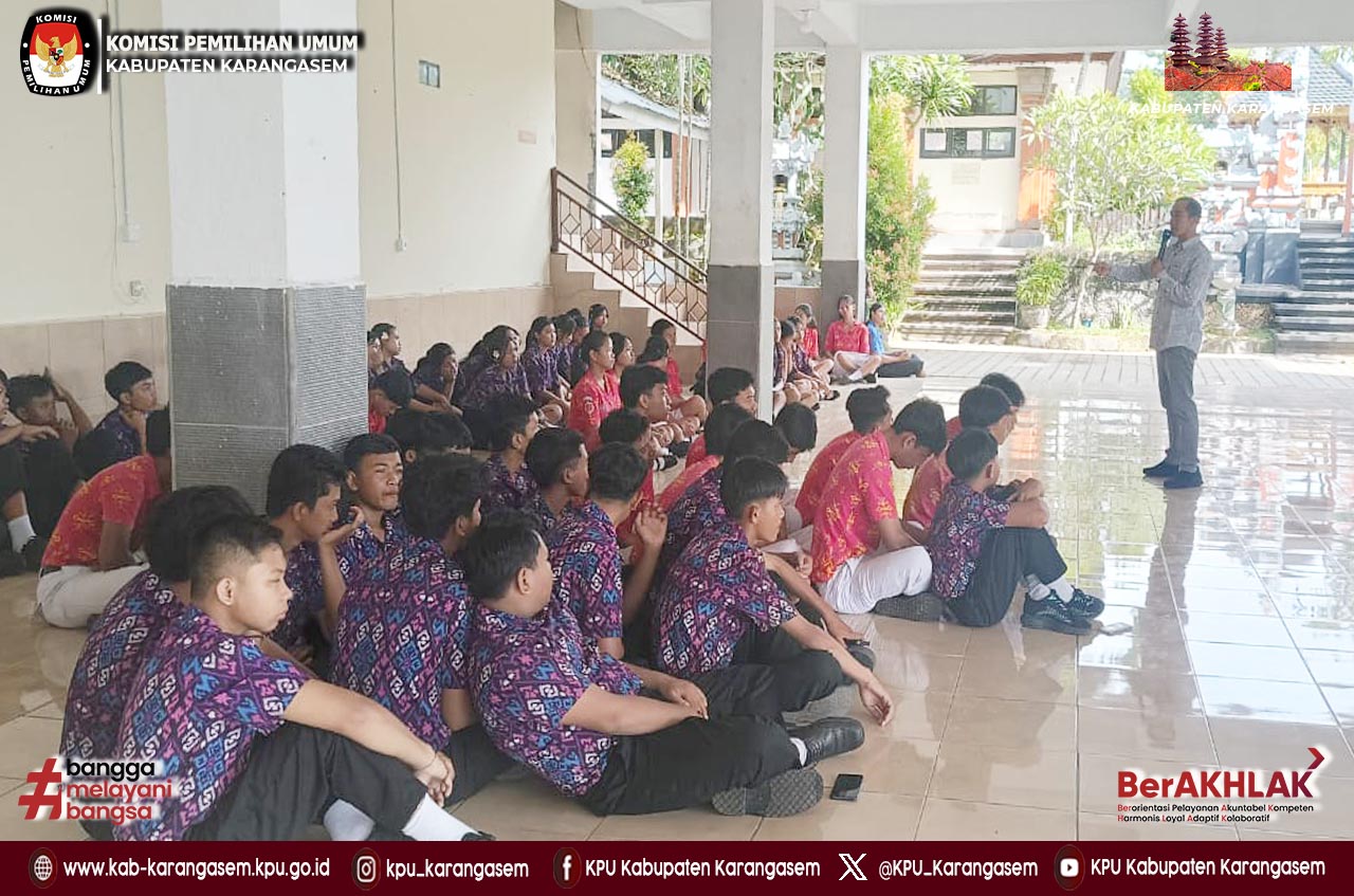 Sosialisasi Pendidikan Pemilih di SMK Utama Widyalaya Kejuruan Amlapura, Selasa (9/12/2025)