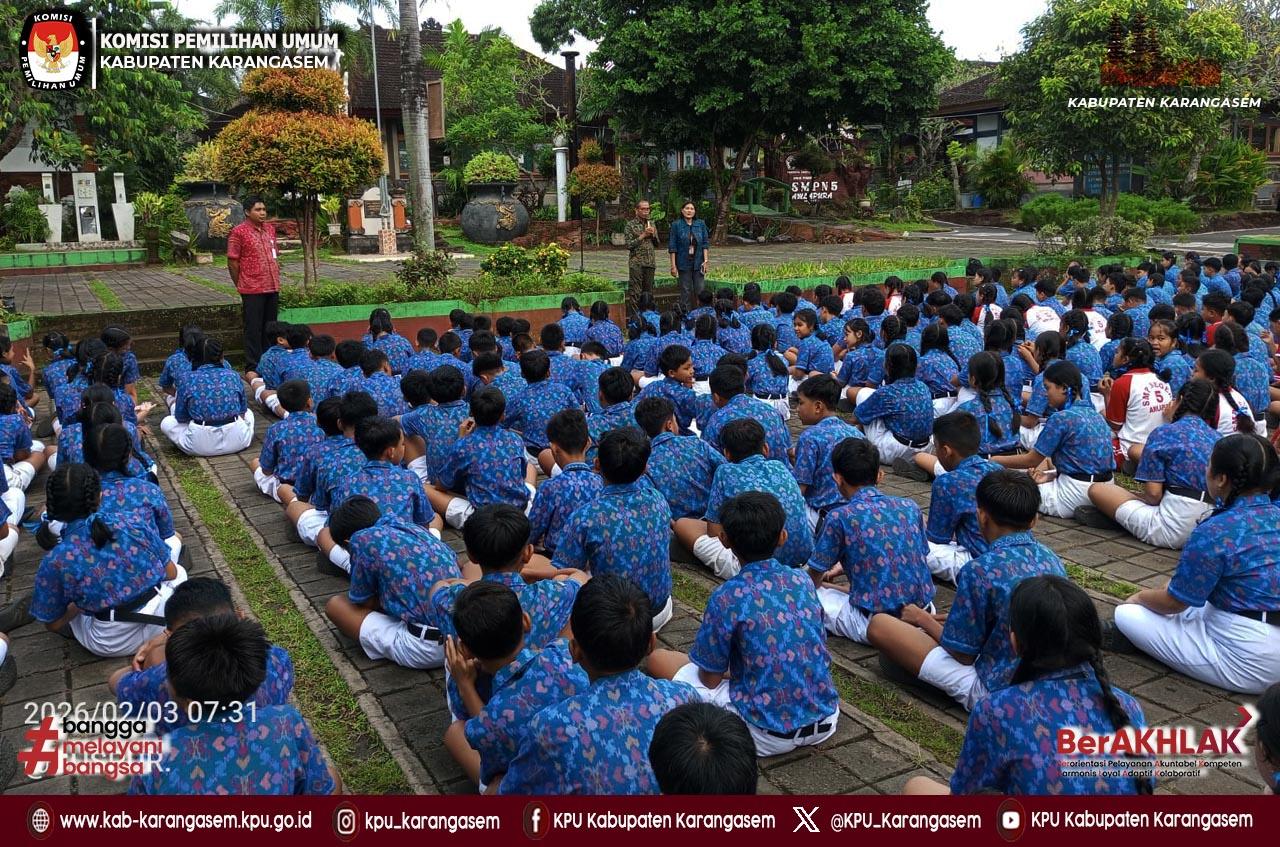 Sosialisasi pendidikan pemilih kepada pemilih pemula di SMPN 5 Amlapura, Selasa 3/2/2026